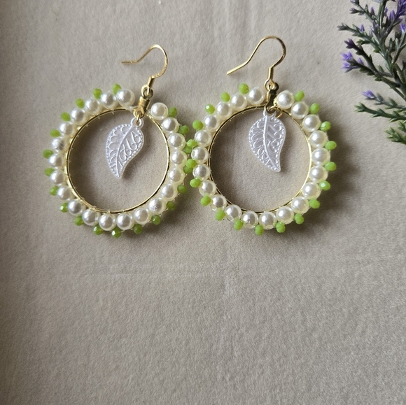 Hoops earrings - Picture 2 of 3